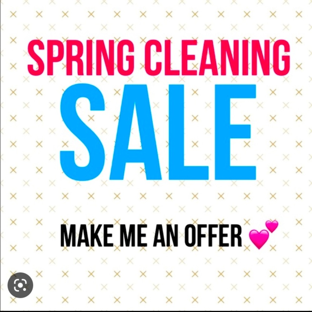 Time to clean house!! Make me an offer 💛